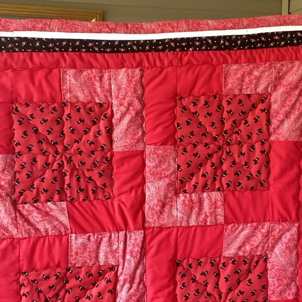 NWT Hand Crafted “Scotty Lovers” Red White and Black Elegant Lap Quilt